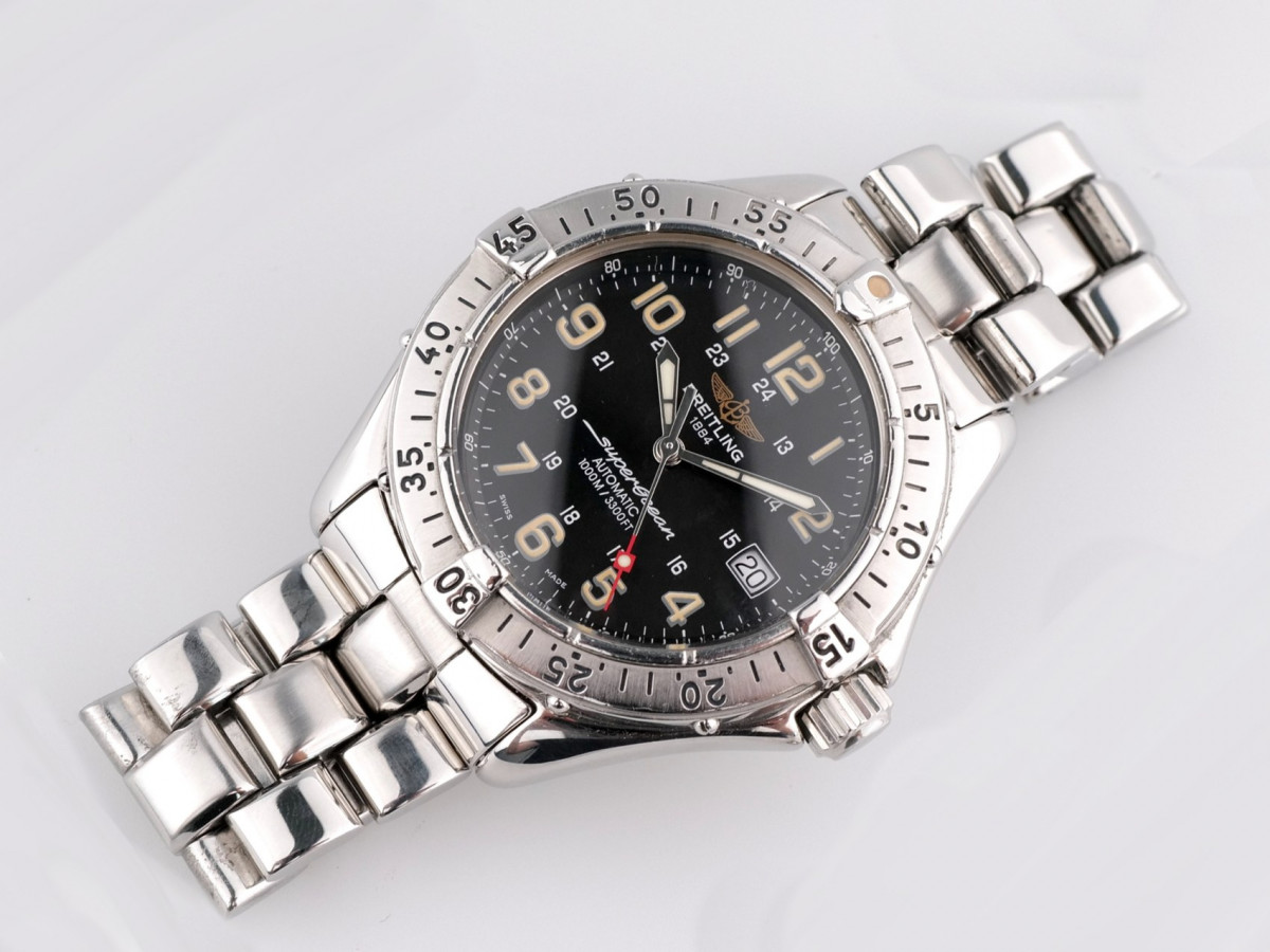 Швейцарський годинник Breitling Superocean Automatic Black Dial