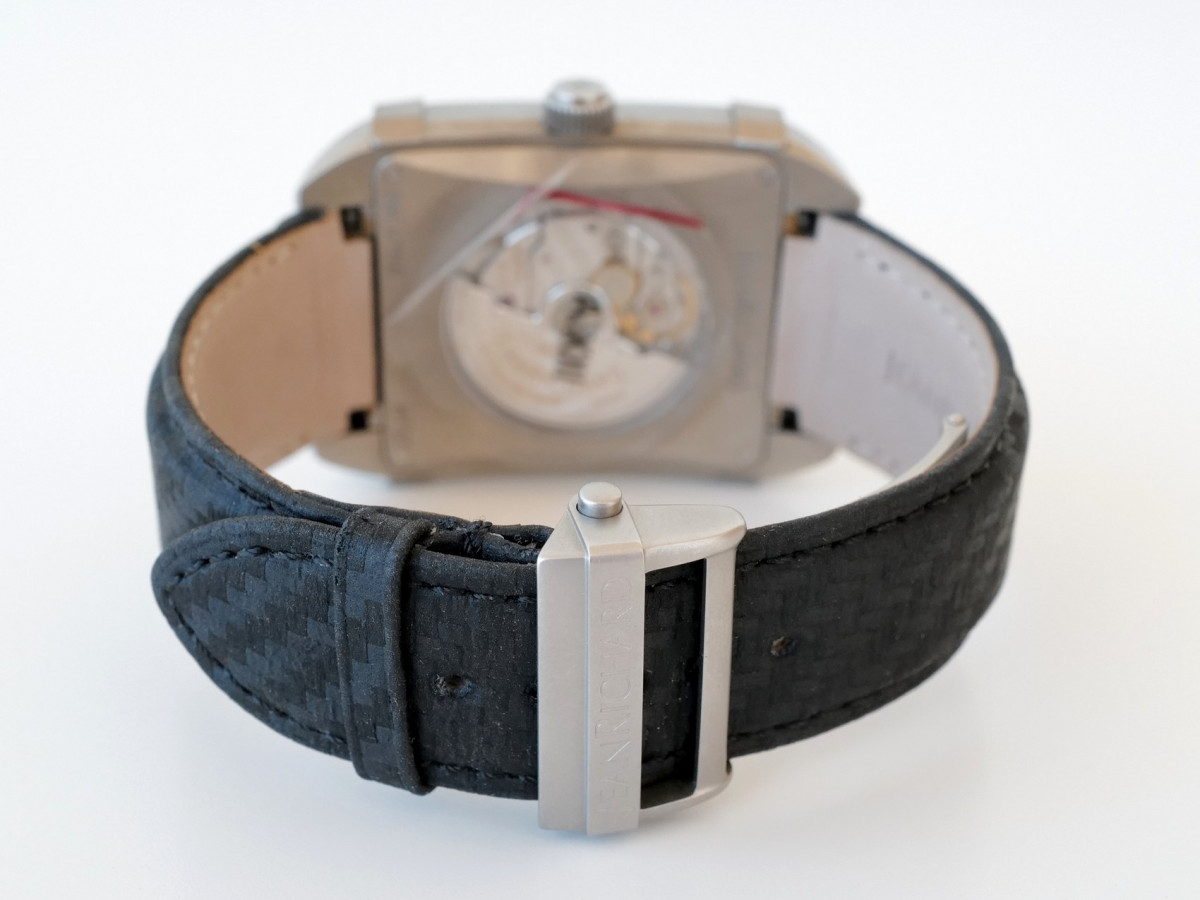 Швейцарський годинник JeanRichard Paramount Time Square Titanium