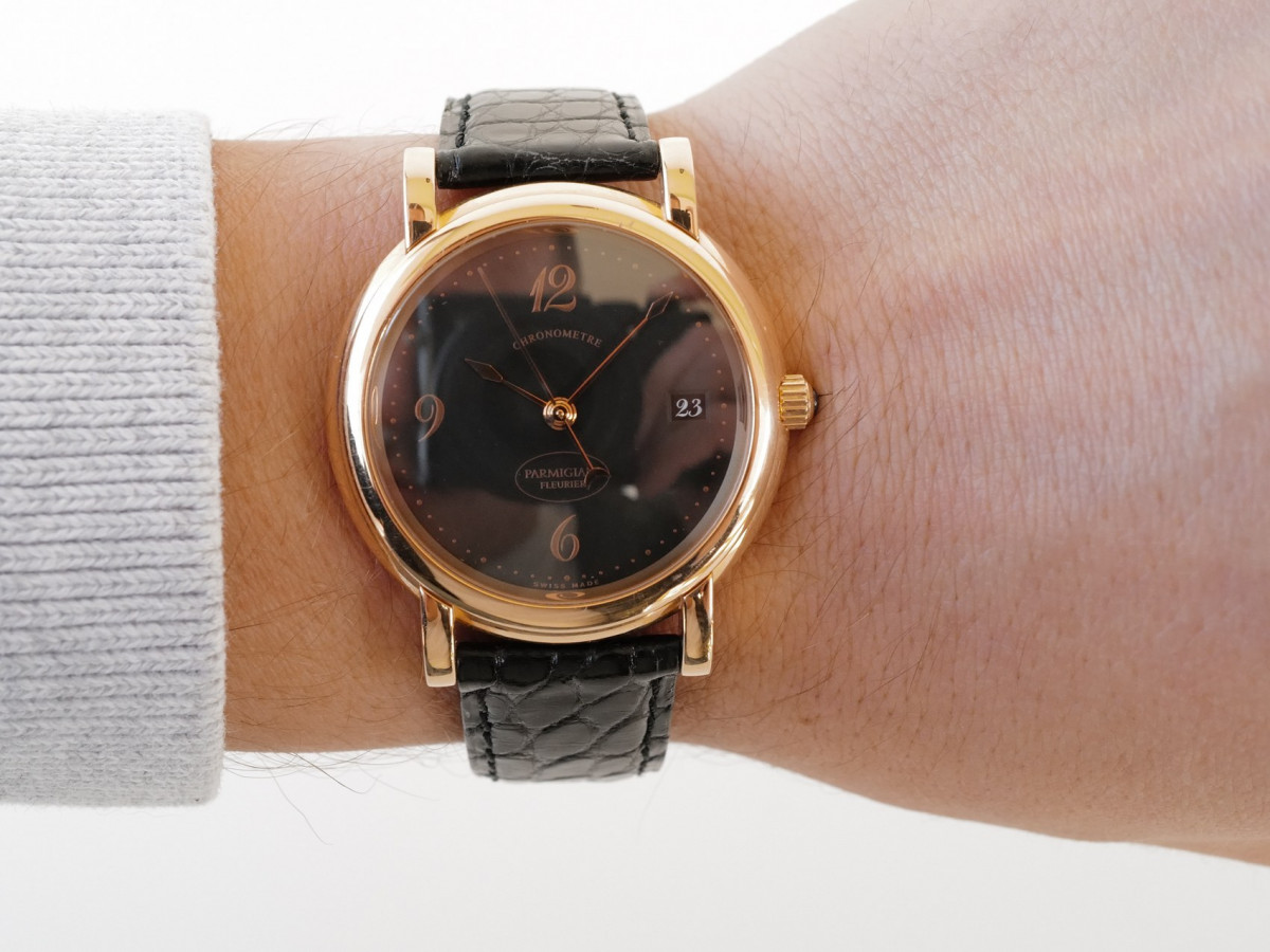 Швейцарський годинник Parmigiani Fleurier Basica 18K Rose Gold Chronometer