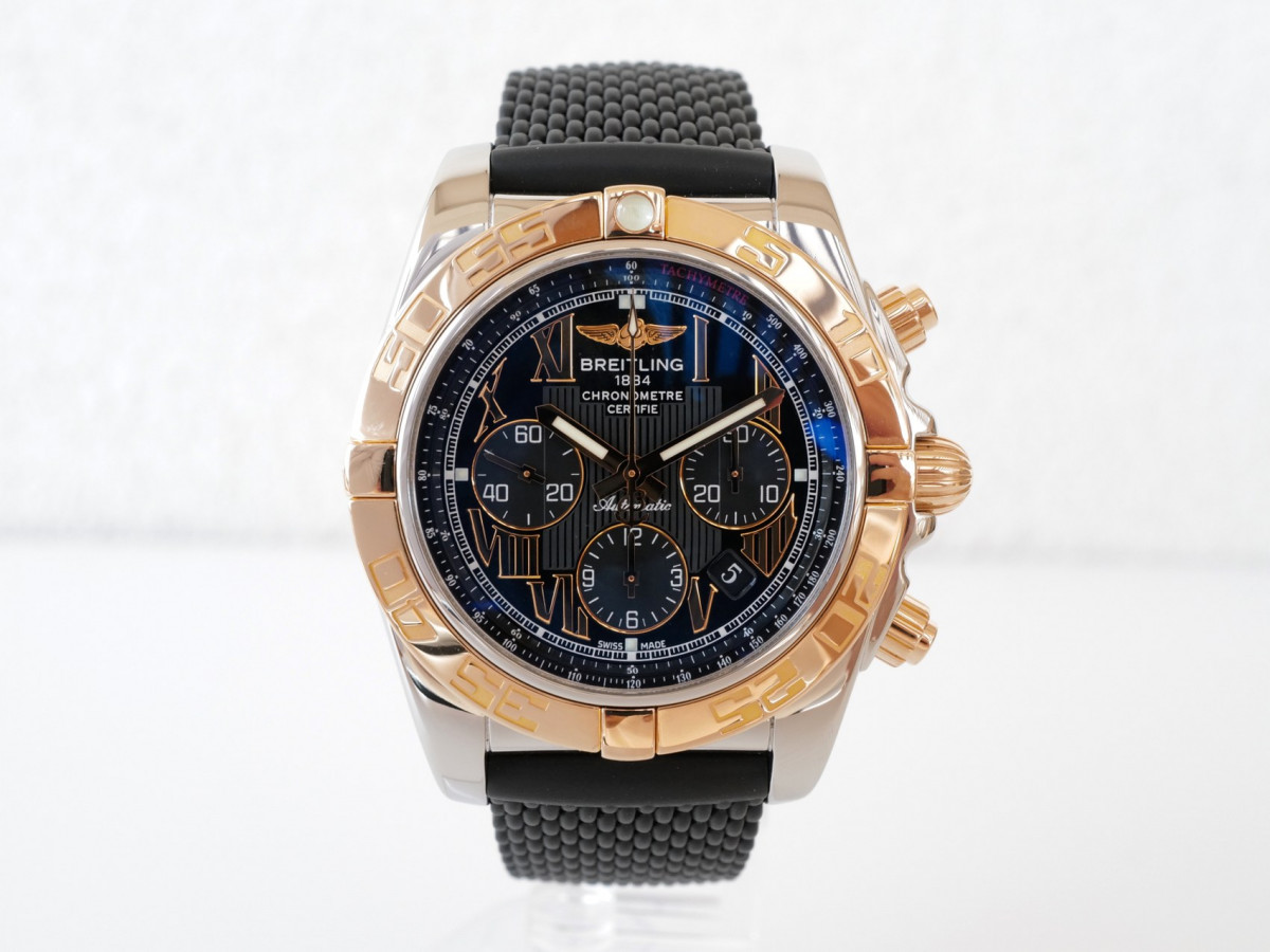 Швейцарський годинник Breitling Chronomat 44 Steel Gold Arabic Numerals Rubber Strap