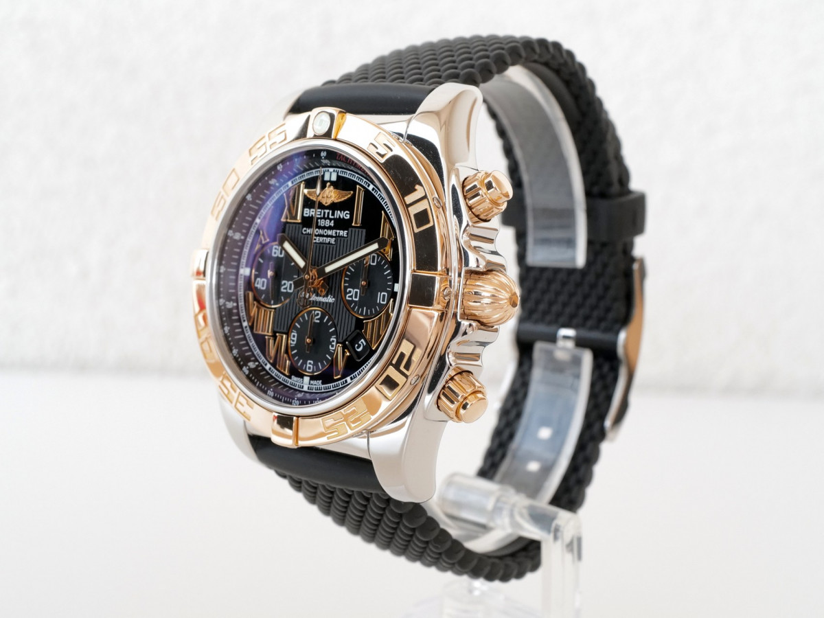 Швейцарський годинник Breitling Chronomat 44 Steel Gold Arabic Numerals Rubber Strap