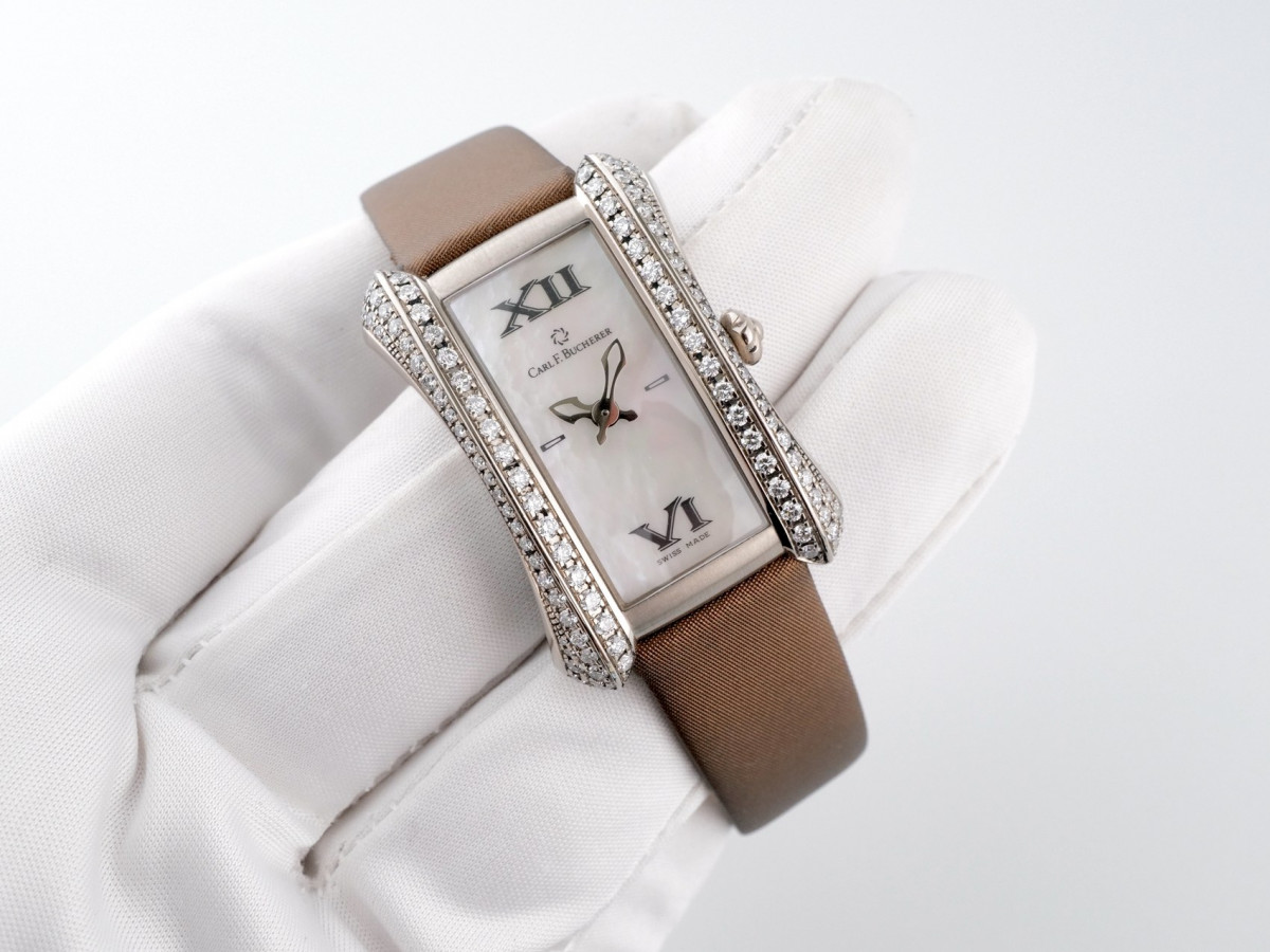 Швейцарський годинник Carl F. Bucherer Alacria Midi 18K White Gold Diamonds