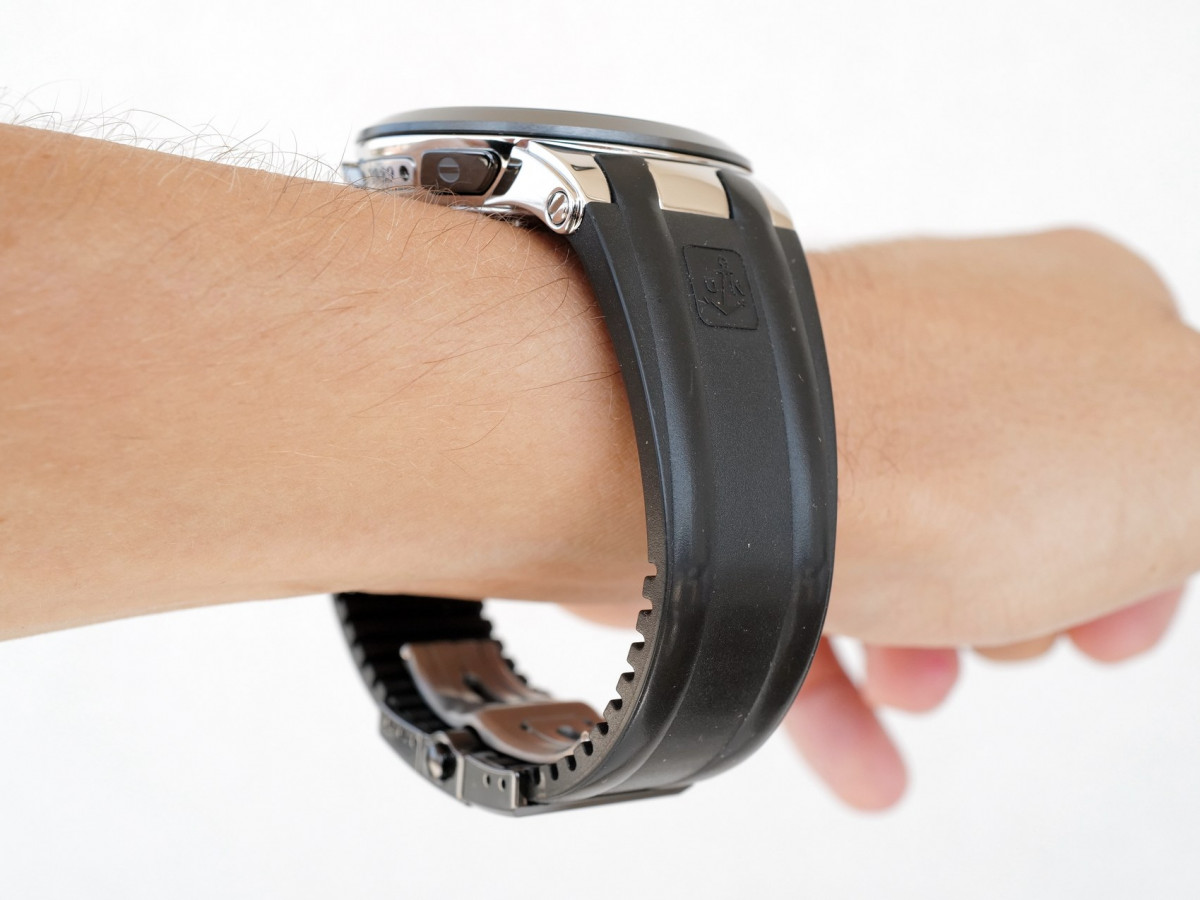 Швейцарские часы Ulysse Nardin Executive Dual Time Black Rubber Strap Black Dial 43