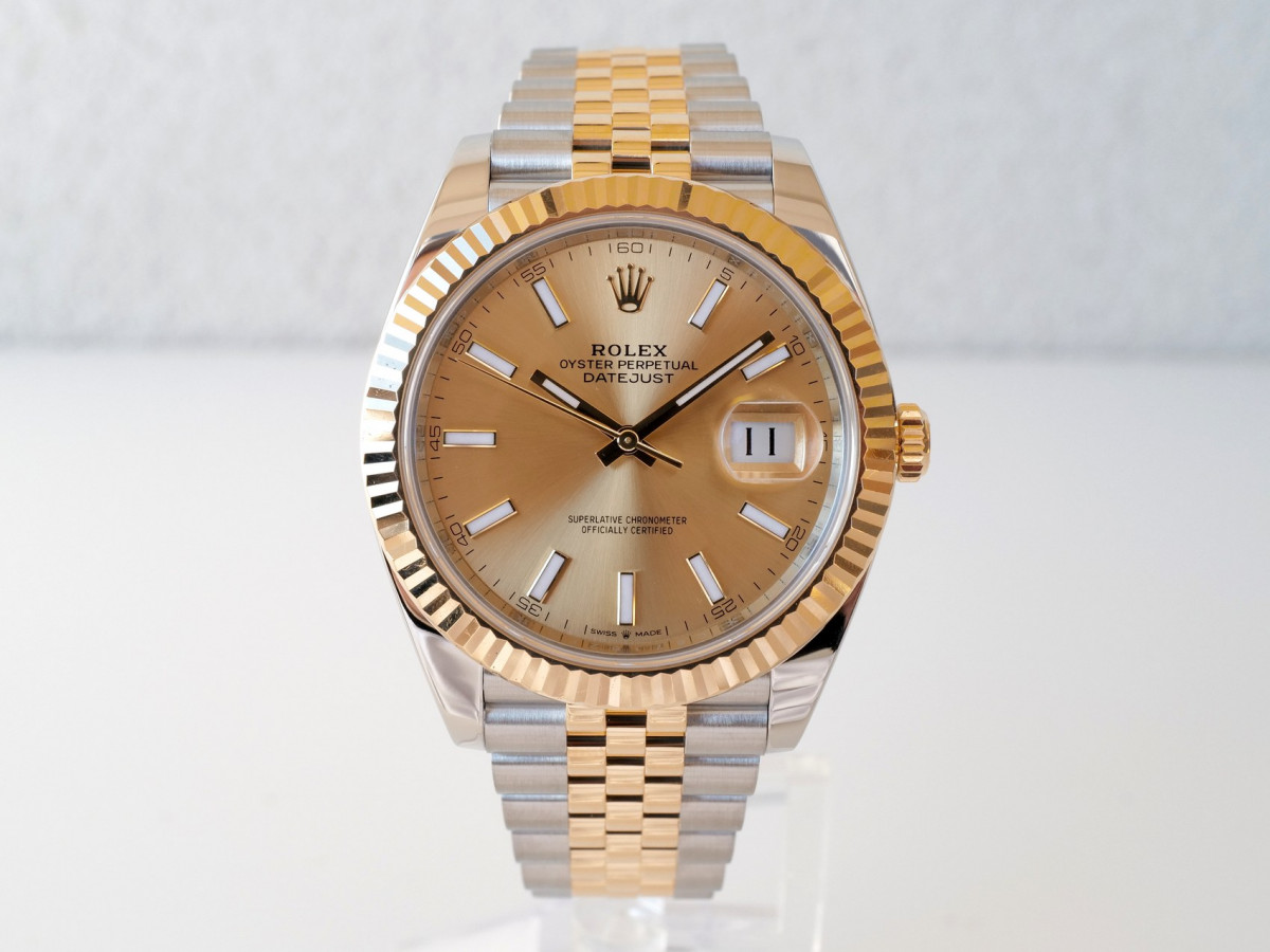 Швейцарские часы Rolex Datejust 41 Jubilee Steel 18K Yellow Gold Champagne Dial (2022)