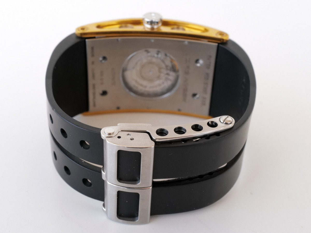 Швейцарський годинник Jorg Hysek Killada Power Reserve