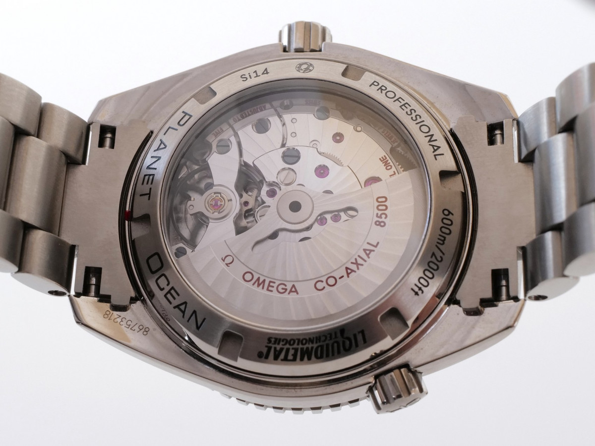 Swiss watch Omega Seamaster Planet Ocean 600M Titanium Blue Dial Co-Axial