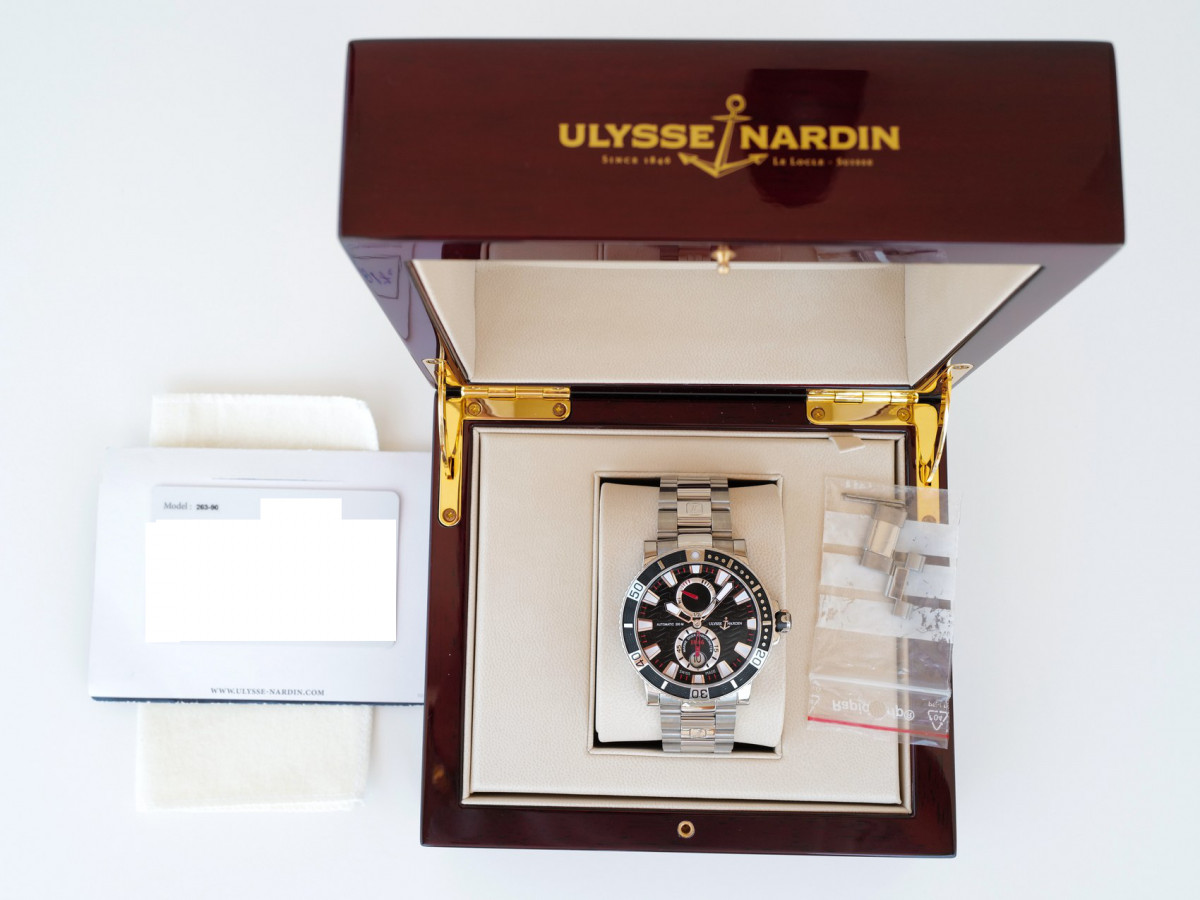 Swiss watch Ulysse Nardin Maxi Marine Diver Titanium Black Dial