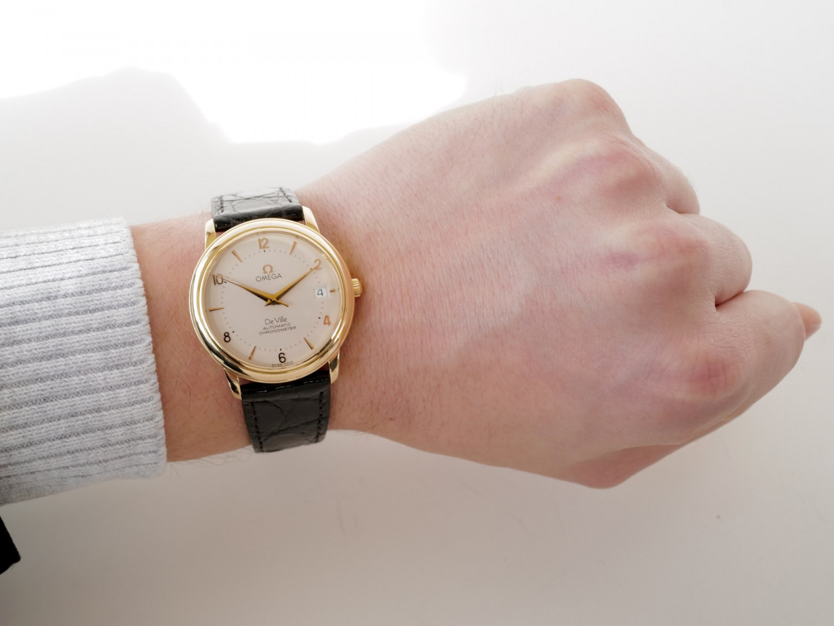 Швейцарские часы Omega De Ville Prestige 18K Yellow Gold Automatic