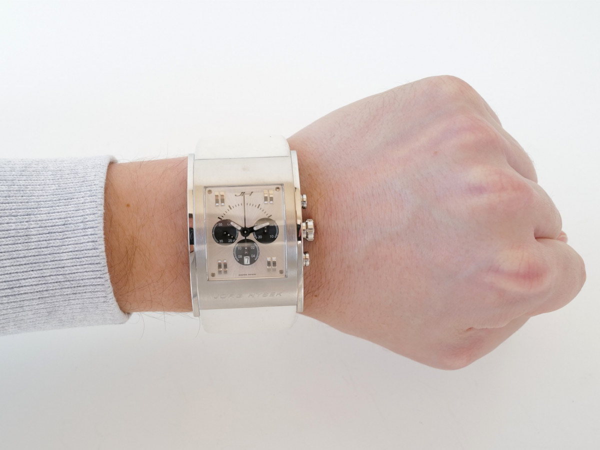 Швейцарський годинник Jorg Hysek Kilada Chronograph XL Automatic Panda Dial