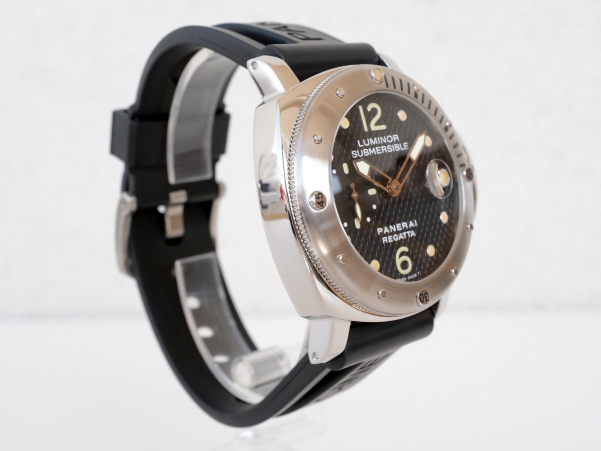 Швейцарський годинник Panerai Luminor Submersible Regatta Special Edition