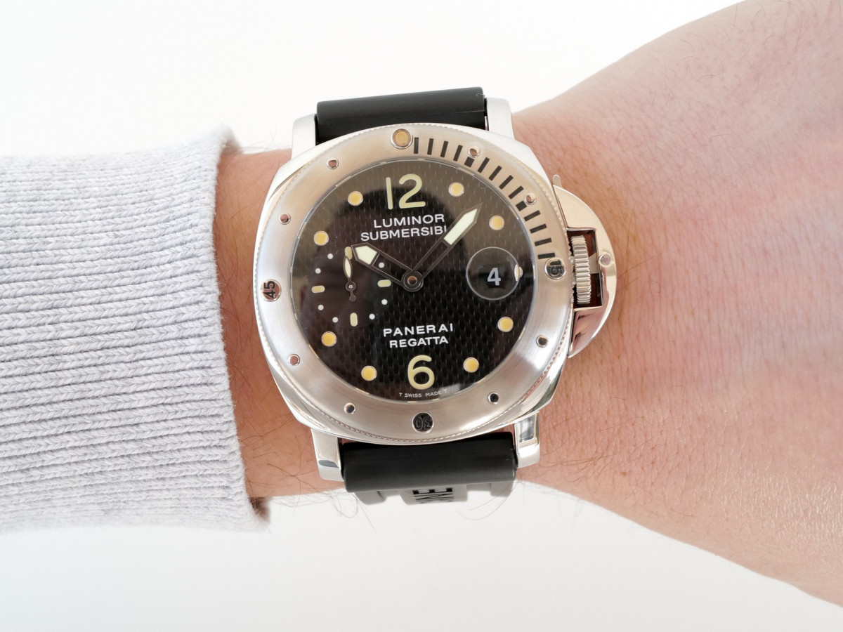 Швейцарський годинник Panerai Luminor Submersible Regatta Special Edition
