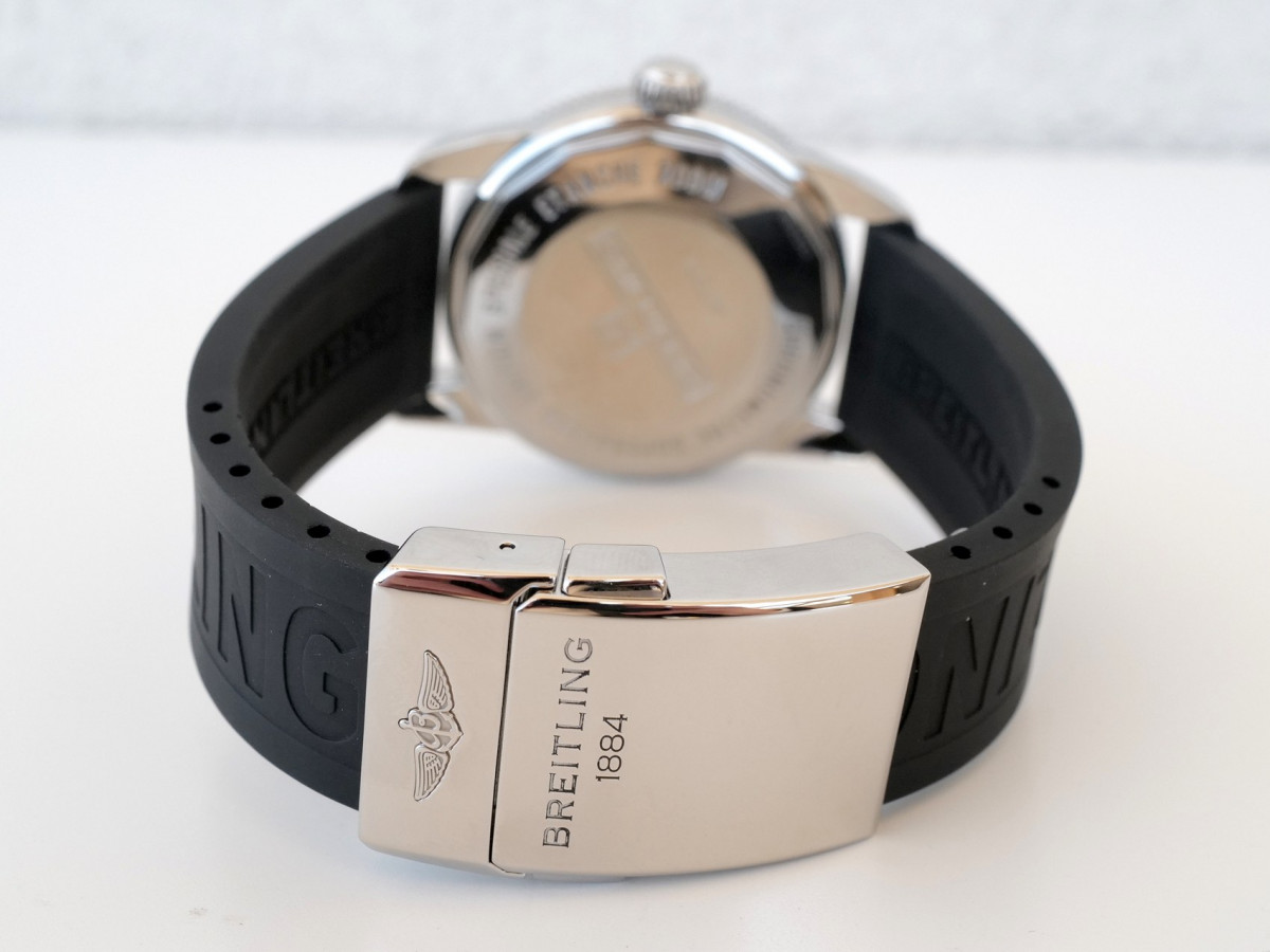 Швейцарские часы Breitling Superocean Heritage 42