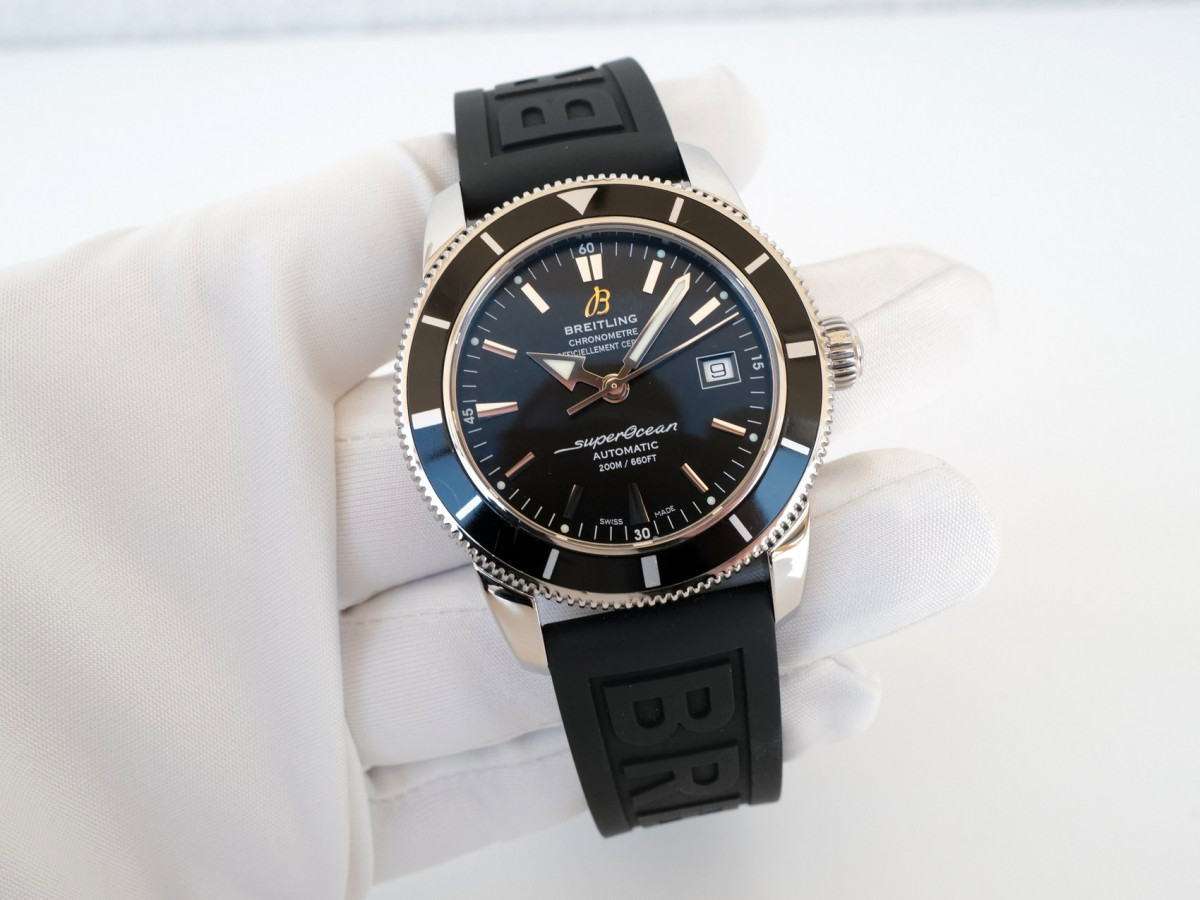 Швейцарские часы Breitling Superocean Heritage 42
