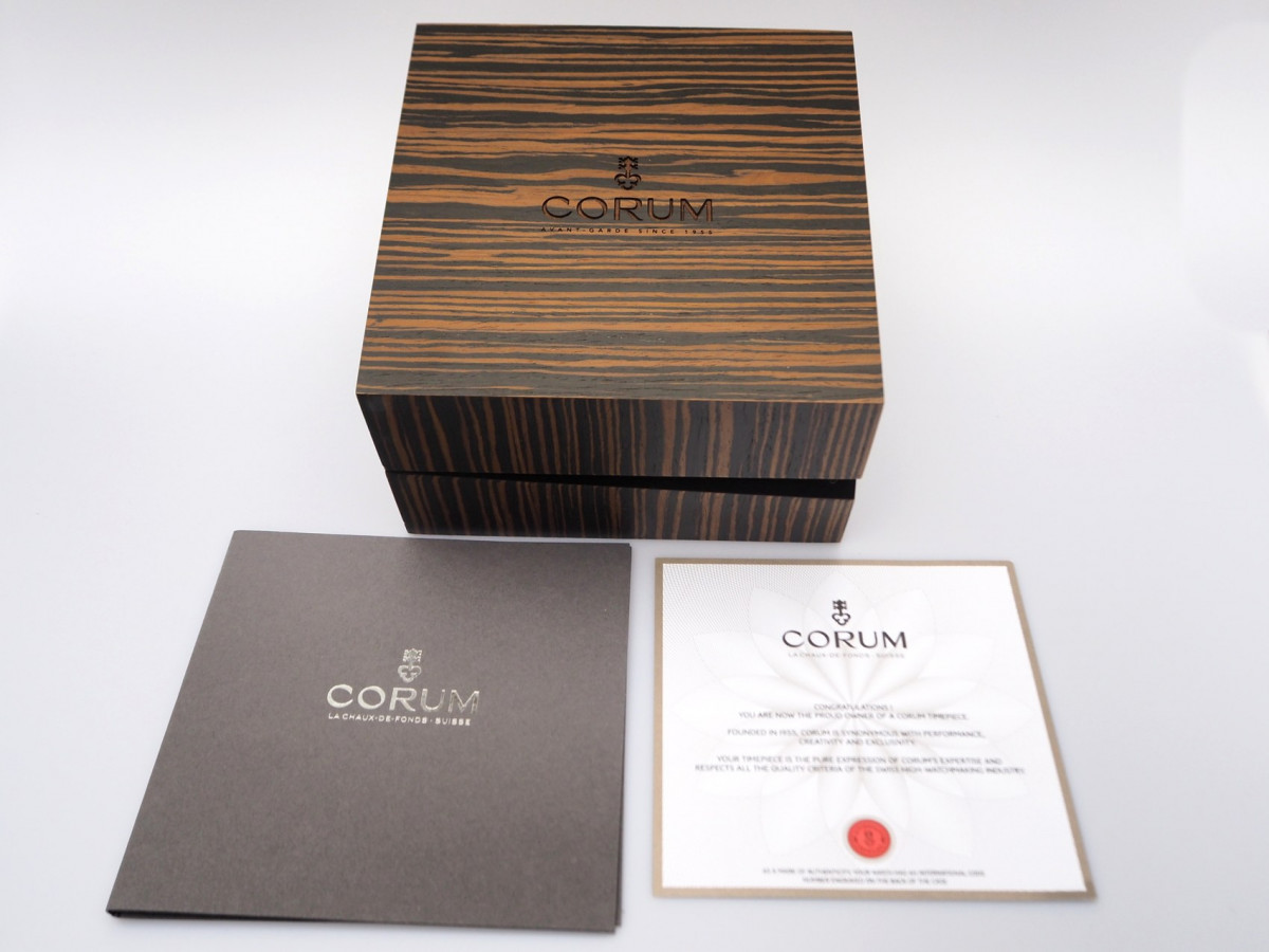 Швейцарський годинник Corum Titanium Bubble 47 Chronograph Monopusher Limited Edition