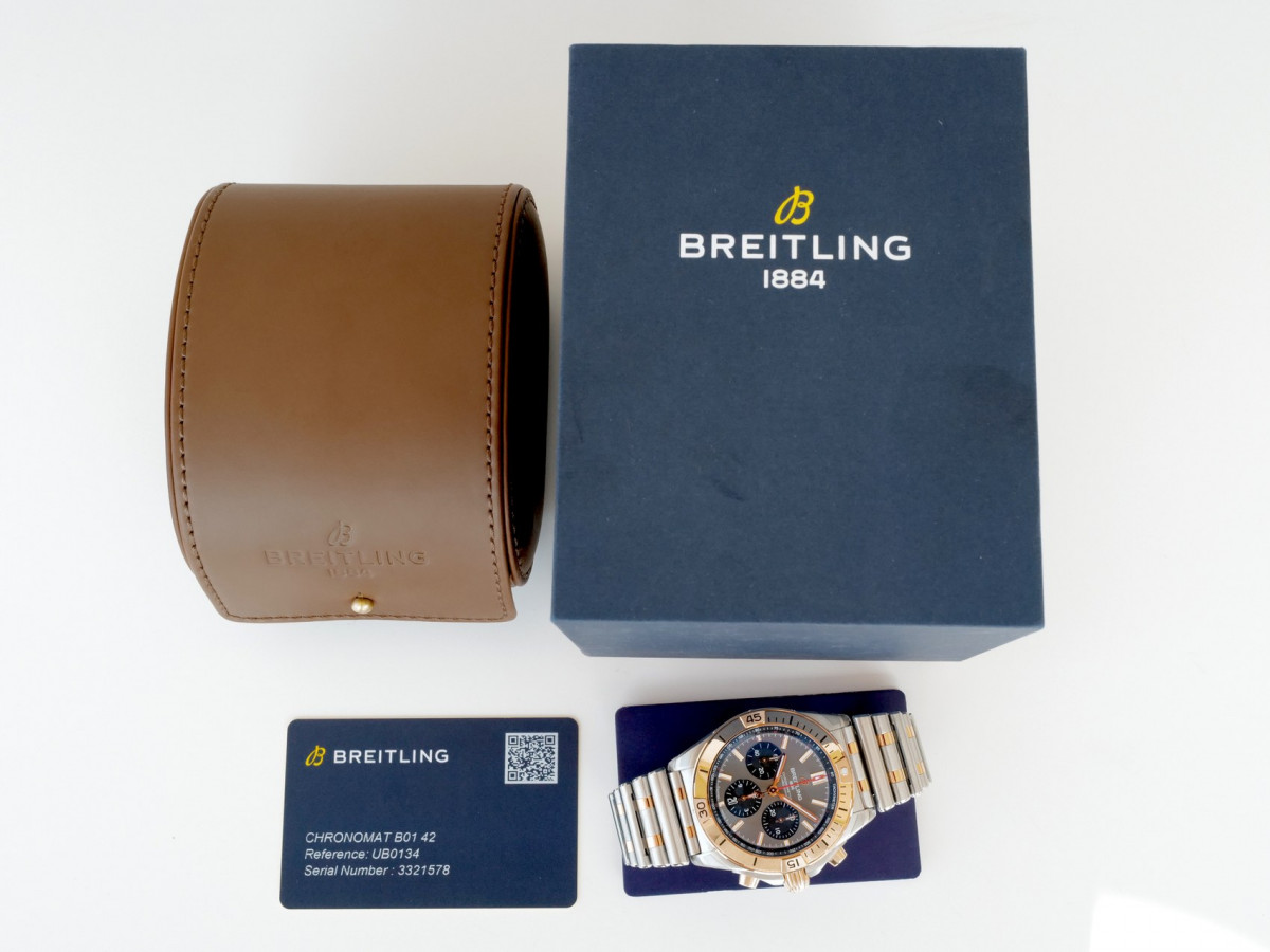 Швейцарские часы Breitling Chronomat B01 42 Steel Rose Gold Anthracite Dial
