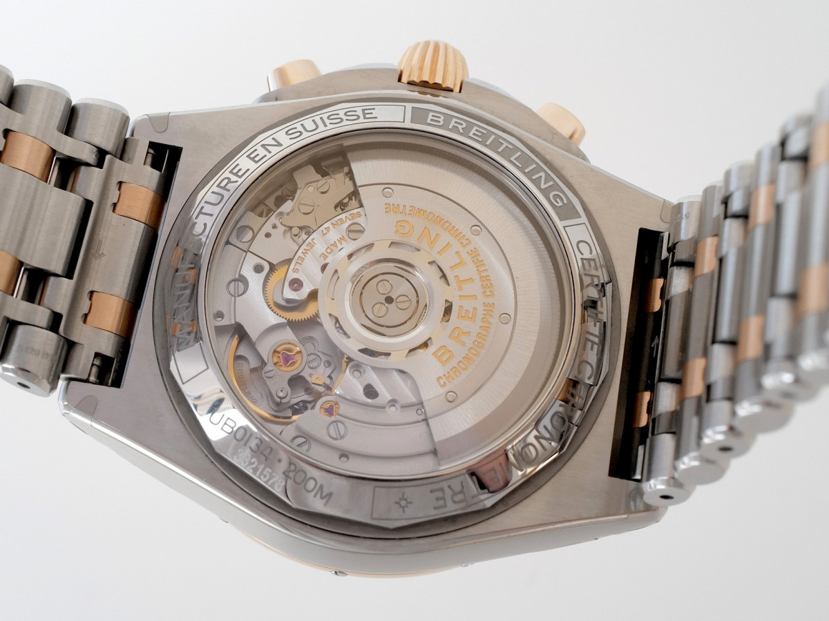 Швейцарские часы Breitling Chronomat B01 42 Steel Rose Gold Anthracite Dial