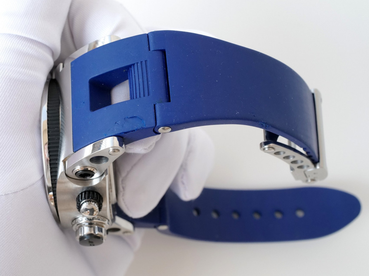 Швейцарський годинник Jorg Hysek Abyss Discoverer Chronograph