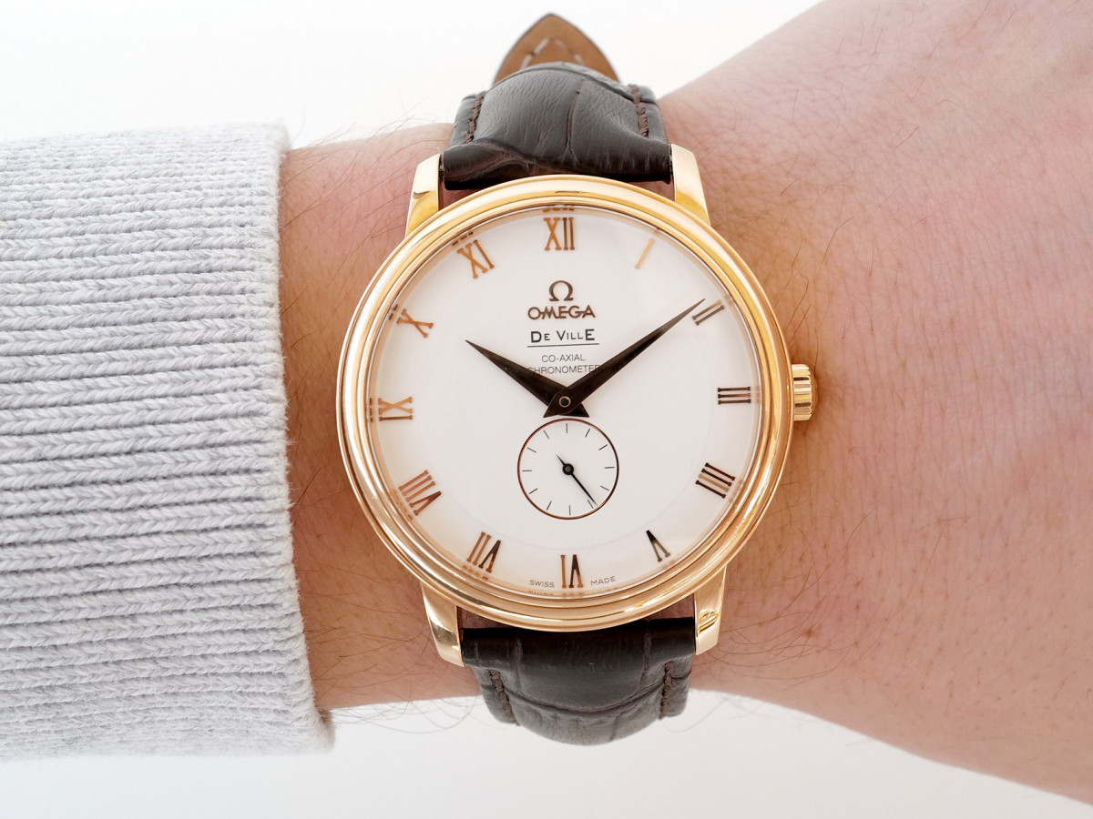 Швейцарские часы Omega De Ville Prestige Co-Axial Small Seconds 18K Rose Gold
