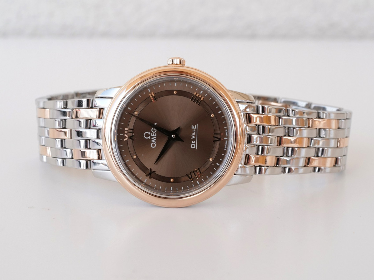 Швейцарские часы Omega De Ville Prestige Quartz 27 Gold Steel