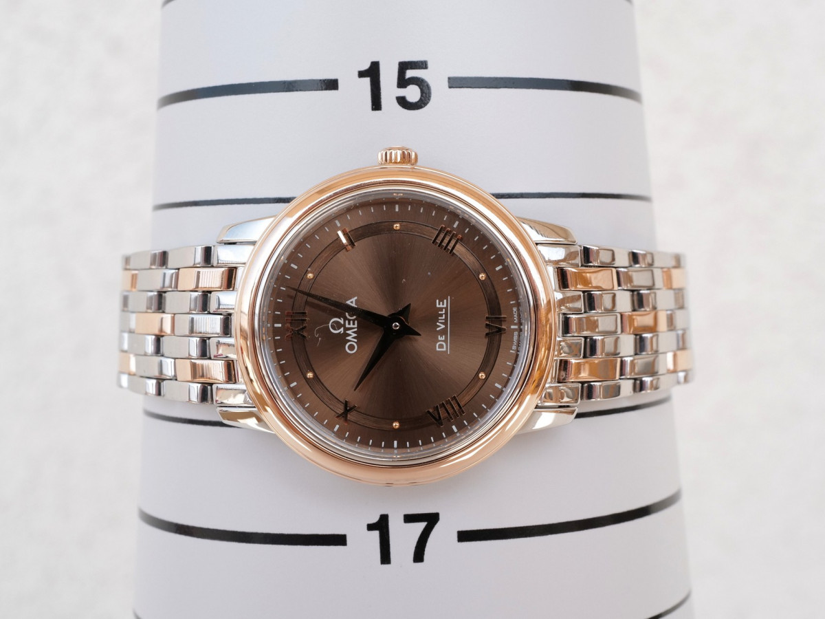 Швейцарские часы Omega De Ville Prestige Quartz 27 Gold Steel