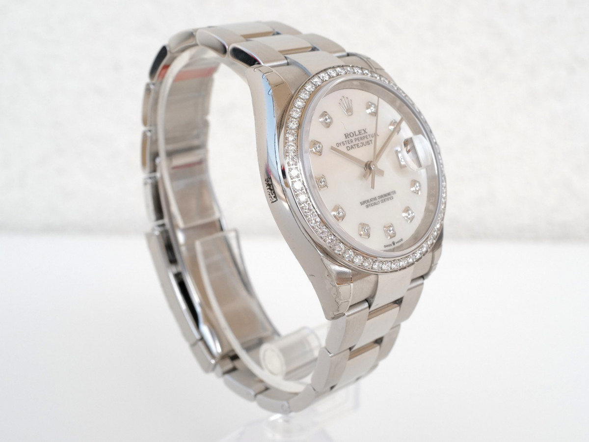 Швейцарские часы Rolex Datejust 36 MOP Diamond Dial Bezel