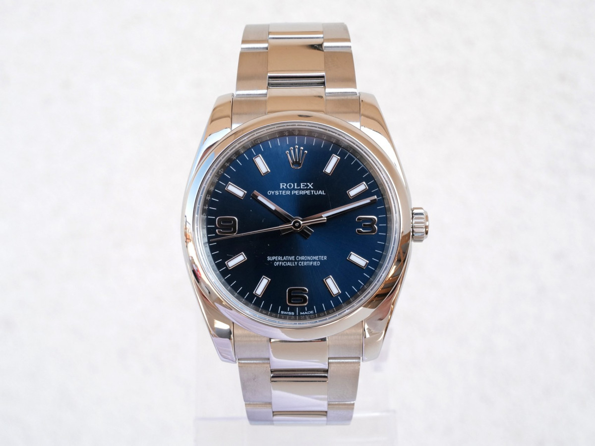 Швейцарський годинник Rolex Oyster Perpetual 34 Blue Dial