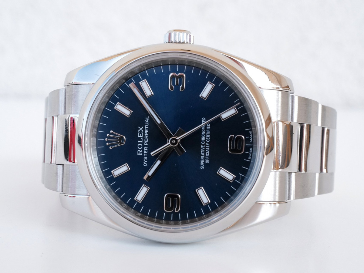 Швейцарський годинник Rolex Oyster Perpetual 34 Blue Dial