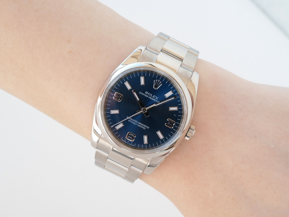 Швейцарський годинник Rolex Oyster Perpetual 34 Blue Dial