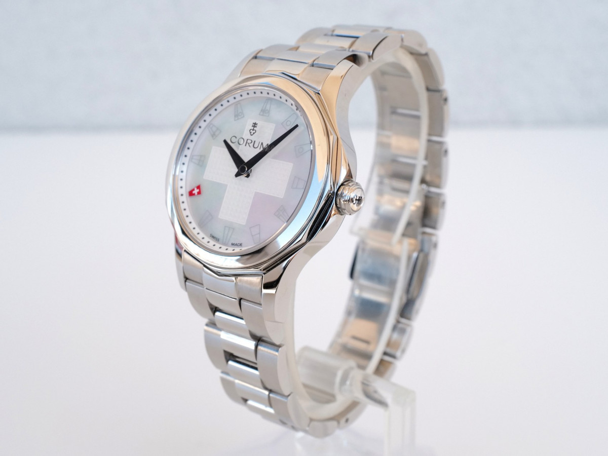 Швейцарський годинник Corum Admiral Legend 32 Automatic MOP Dial