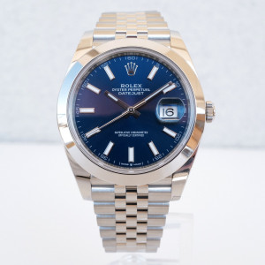 Швейцарський годинник Rolex Datejust 41 Blue Dial Domed Bezel Jubilee Bracelet