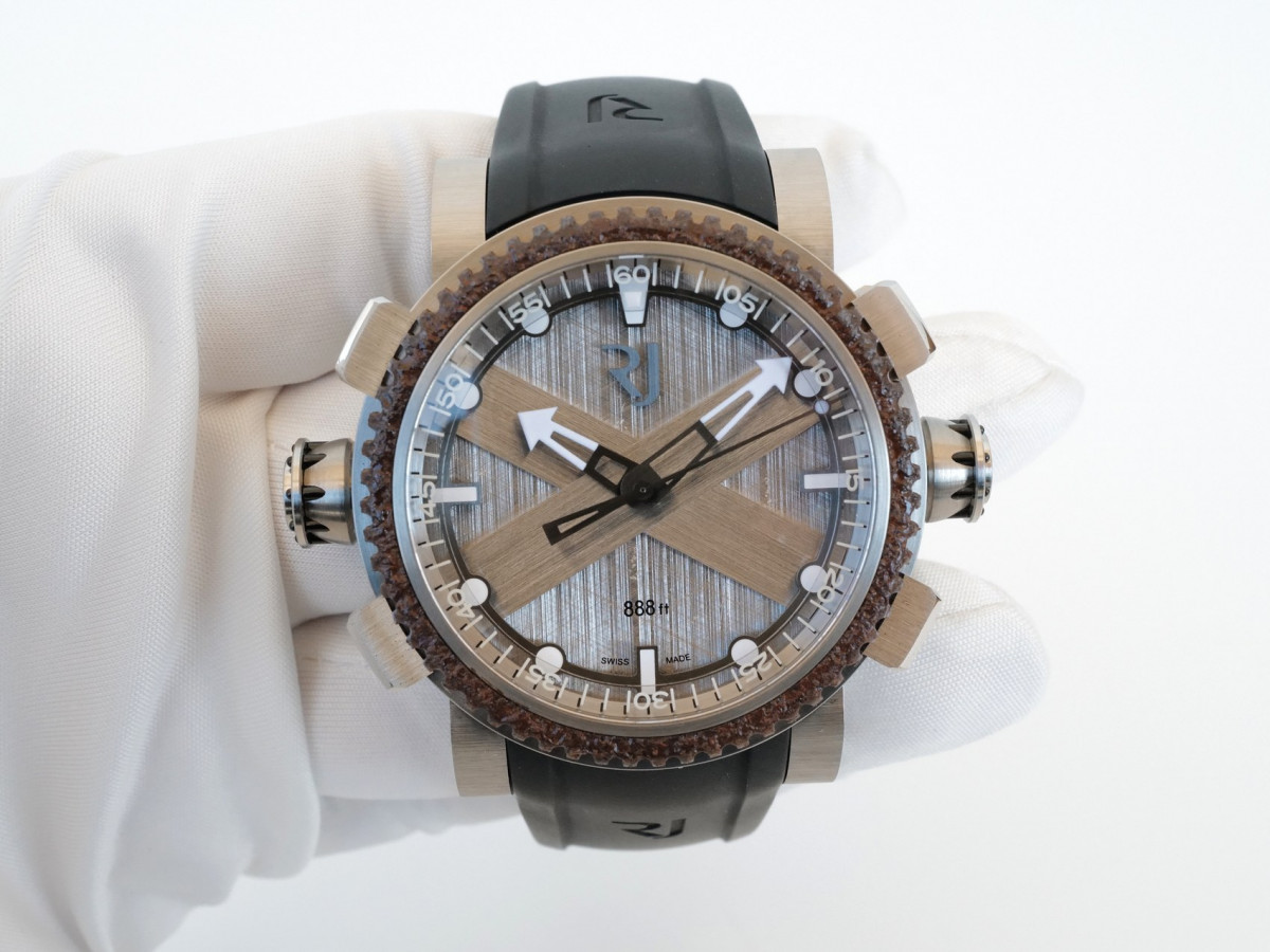 Швейцарские часы Romain Jerome Titanic-DNA Octopus