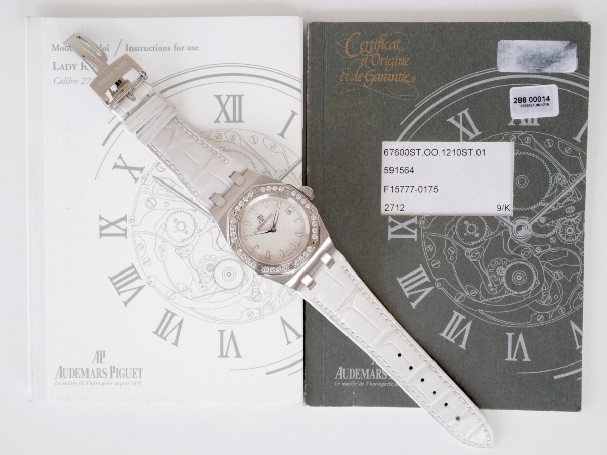 Швейцарские часы Audemars Piguet Royal Oak Quartz Diamond Bezel