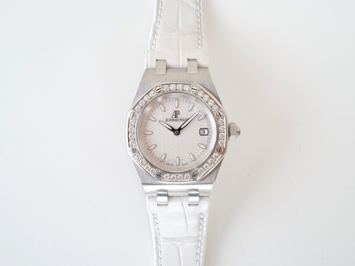 Швейцарские часы Audemars Piguet Royal Oak Quartz Diamond Bezel