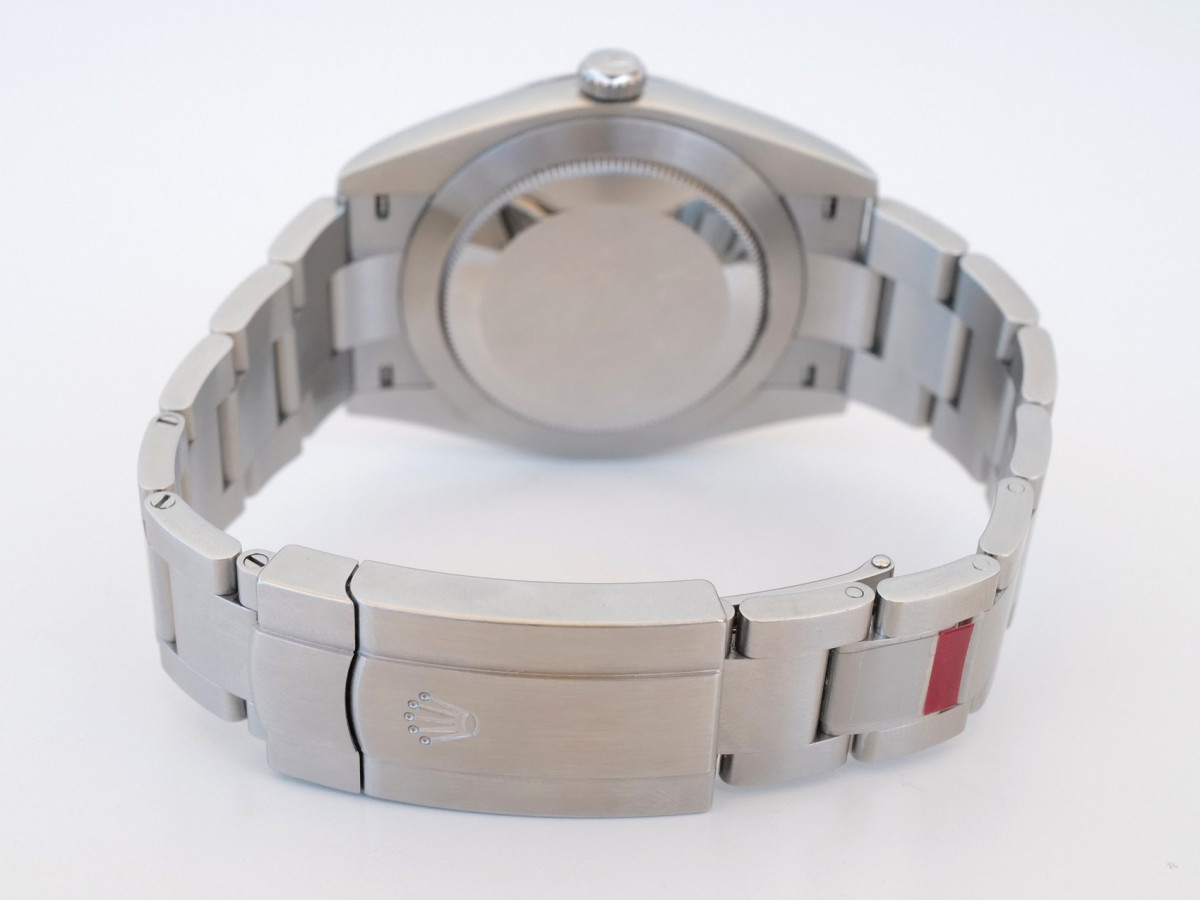 Швейцарський годинник Rolex Oyster Perpetual 41 Green Dial