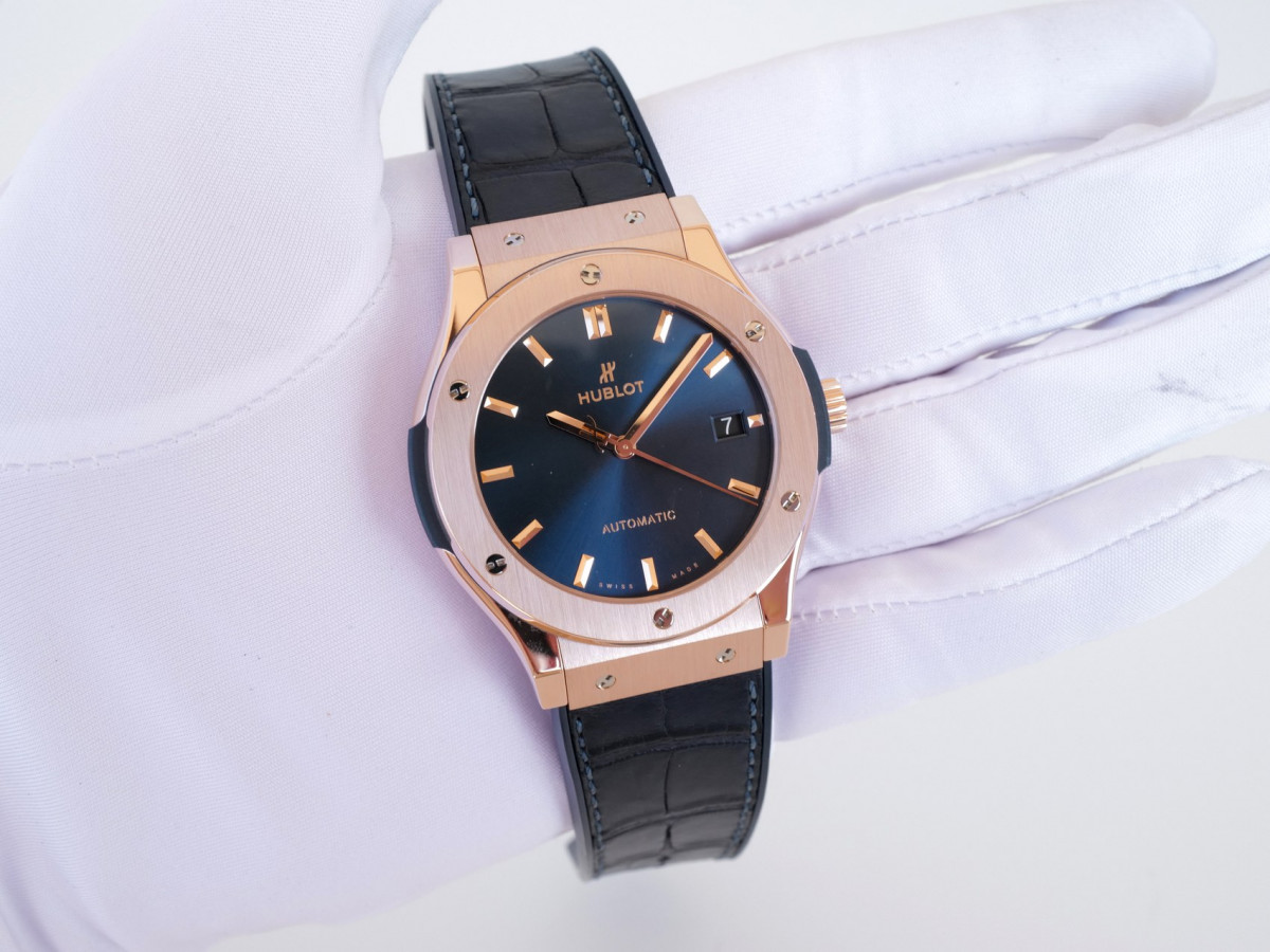 Швейцарський годинник Hublot Classic Fusion 45 King Gold Blue 18K Rose Gold