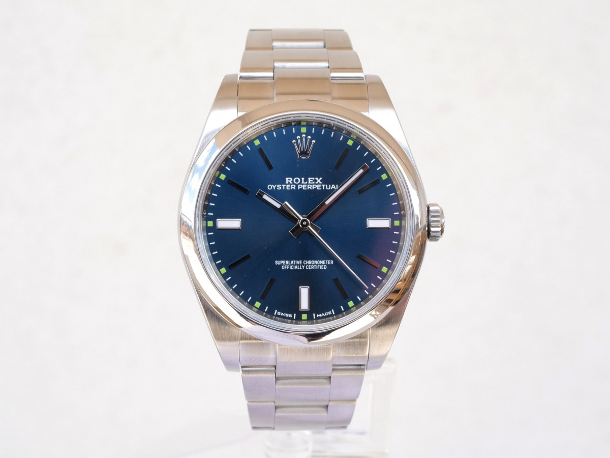 Швейцарський годинник Rolex Oyster Perpetual 39 Blue Dial