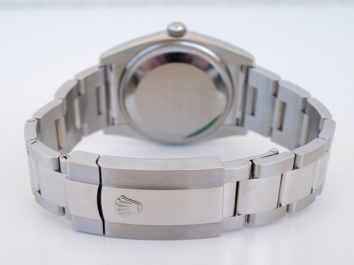 Швейцарський годинник Rolex Oyster Perpetual Date Silver Dial