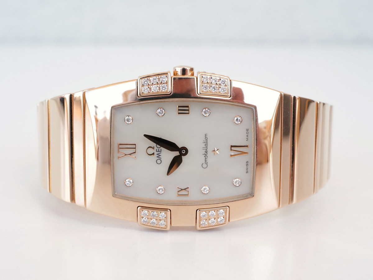 Швейцарские часы Omega Constellation Quadrella Quartz 18K Rose Gold MOP Dial