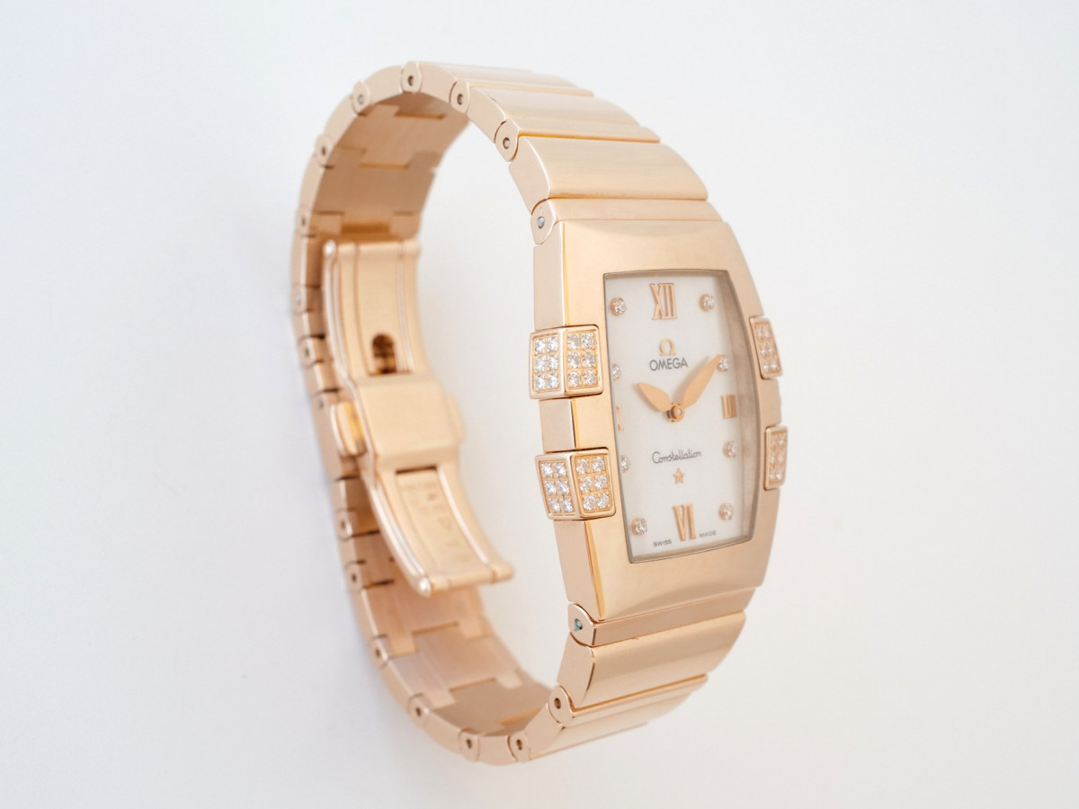 Швейцарские часы Omega Constellation Quadrella Quartz 18K Rose Gold MOP Dial