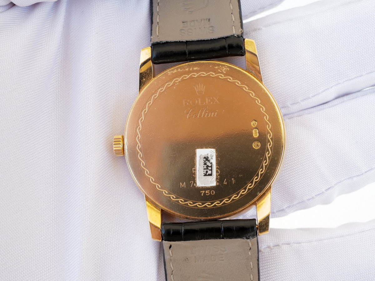 Швейцарський годинник Rolex Cellini 18K Yellow Gold Manual Wind White Dial
