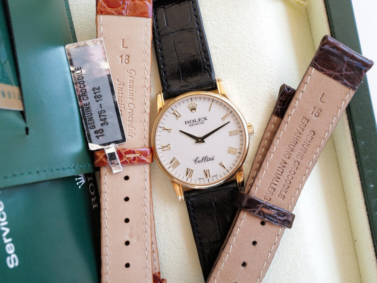 Швейцарський годинник Rolex Cellini 18K Yellow Gold Manual Wind White Dial