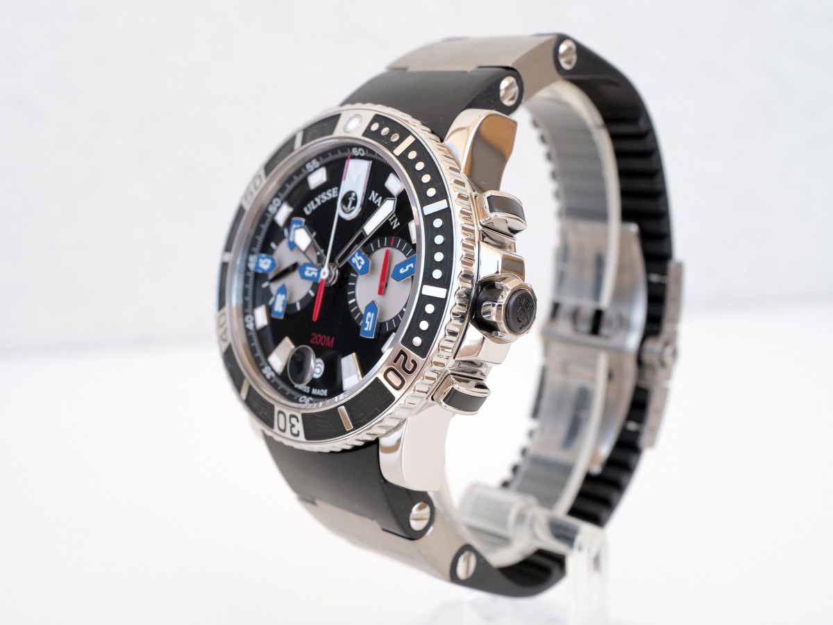 Швейцарские часы Ulysse Nardin Maxi Marine Diver Chronograph