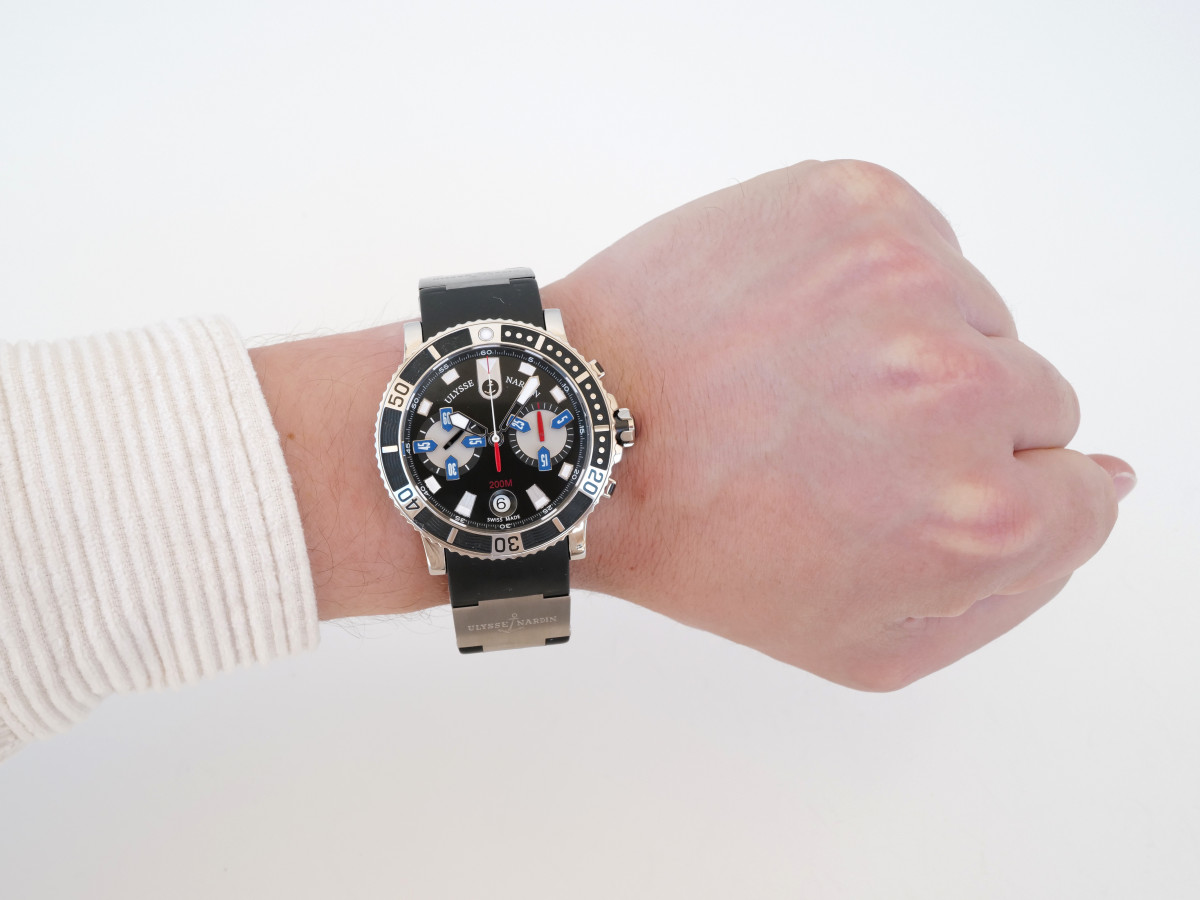 Швейцарские часы Ulysse Nardin Maxi Marine Diver Chronograph