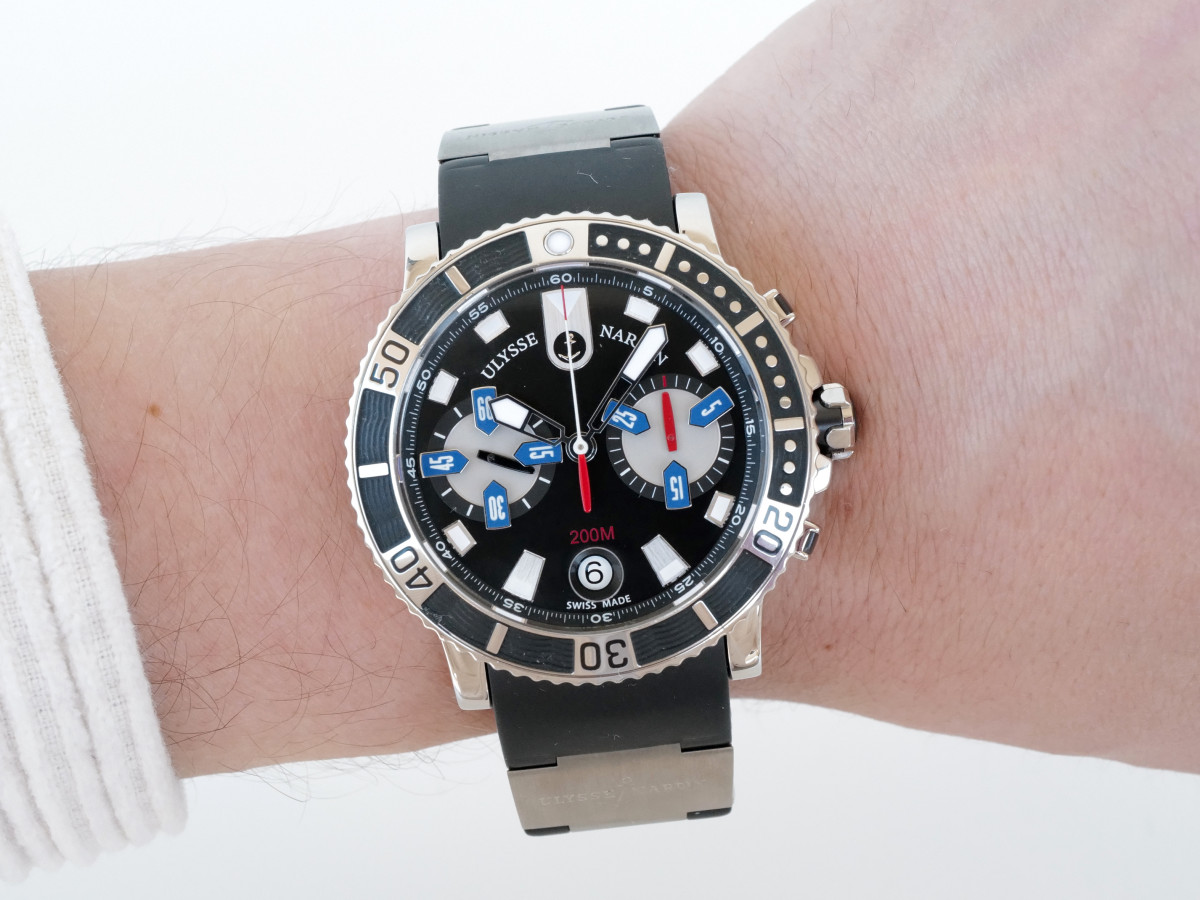 Швейцарские часы Ulysse Nardin Maxi Marine Diver Chronograph