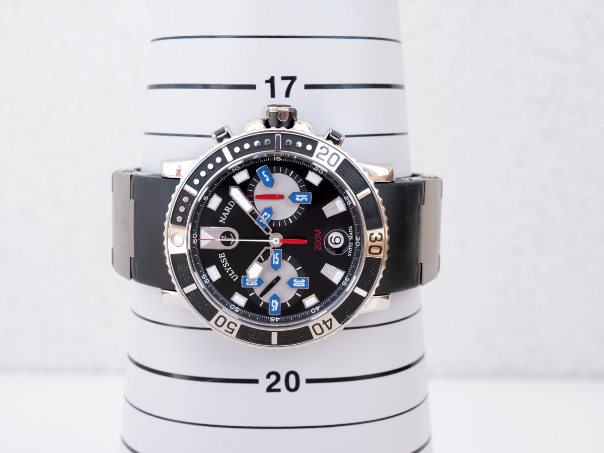 Швейцарские часы Ulysse Nardin Maxi Marine Diver Chronograph