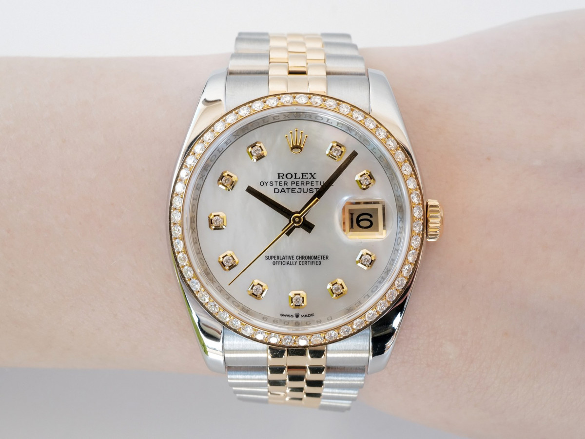 Швейцарський годинник Rolex Datejust 36mm Jubilee Steel and Yellow Gold MOP Diamond Dial