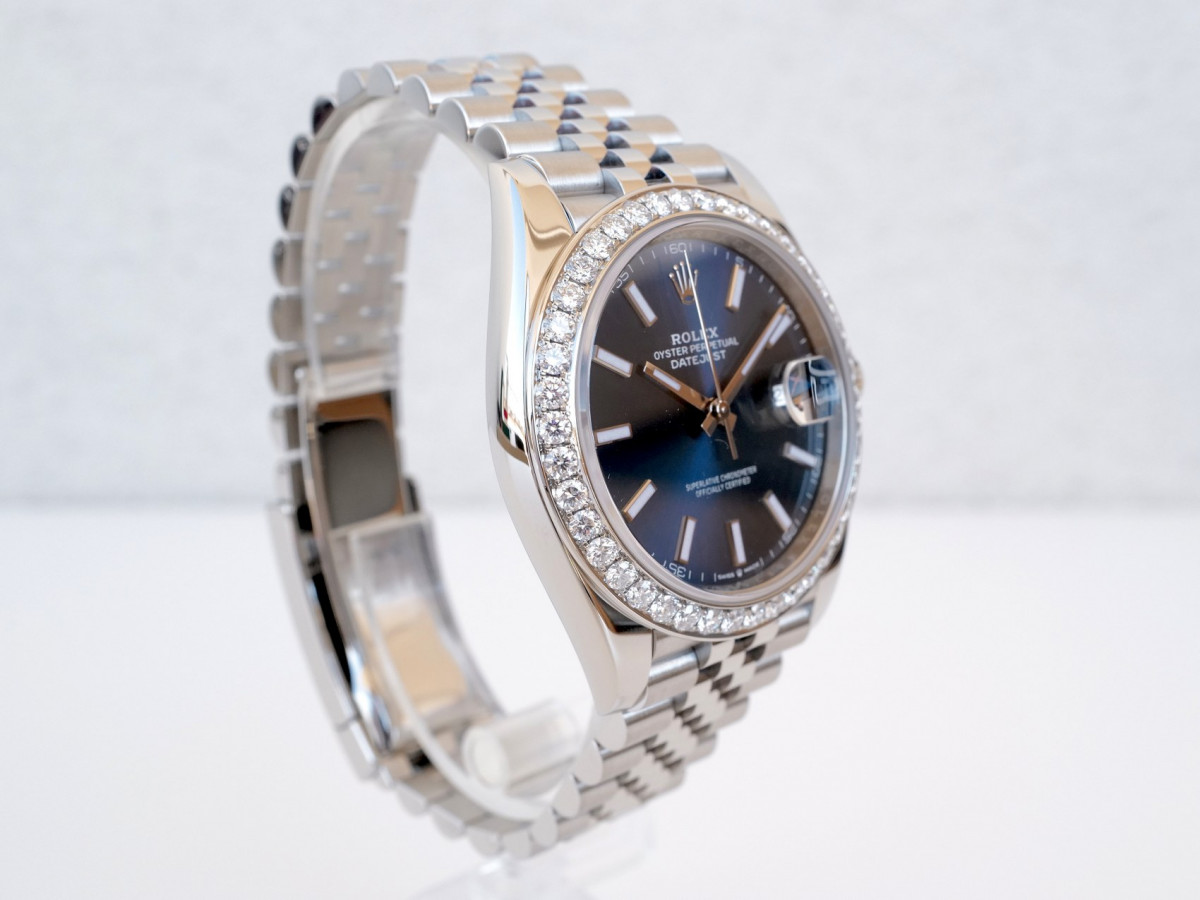 Швейцарський годинник Rolex Datejust 41 Blue Dial Diamond Bezel Jubilee Bracelet