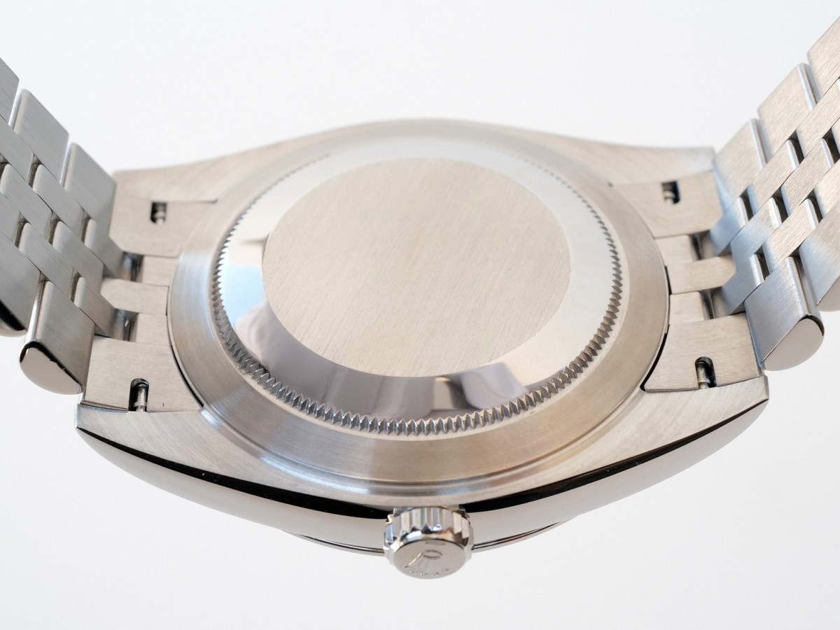 Швейцарський годинник Rolex Datejust 41 Blue Dial Diamond Bezel Jubilee Bracelet