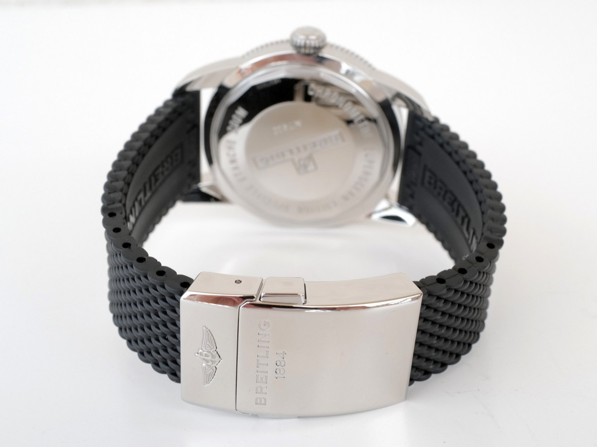 Швейцарський годинник Breitling Superocean Heritage 46 Black Dial Black Rubber Strap