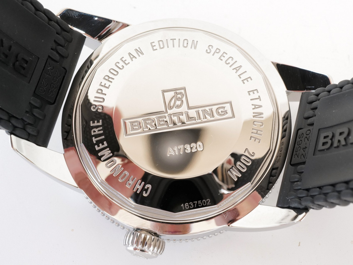 Швейцарський годинник Breitling Superocean Heritage 46 Black Dial Black Rubber Strap